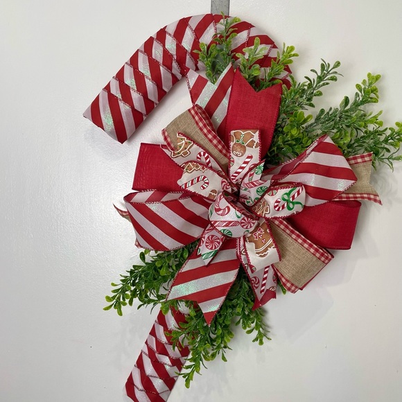 Red & White Candy Cane Door Hanger Wreath - Picture 1 of 11